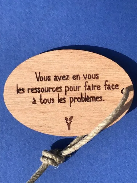 hylarion-porte-cl-s-vous-avez-en-vous-les-ressources-porte-cl-bois image 1