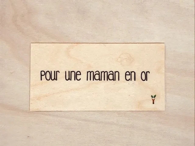 hylarion-cartes-carte-en-bois-pour-une-maman-en-or-10x5-cm image 1