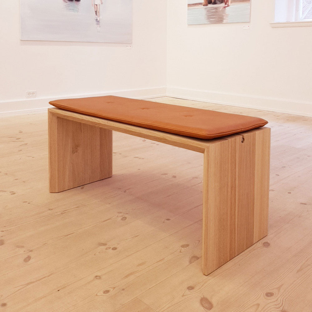 made-by-toft-bench-banc-ch-ne-cuir-cognac image 7