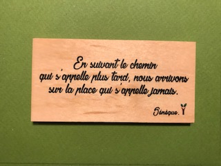 hylarion-cartes-chemin-plus-tard-carte-bois-message-proverbe image 1