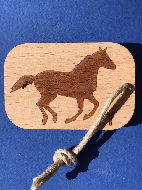 hylarion-porte-cl-s-cheval-porte-cl-bois-6x4-cm image 1