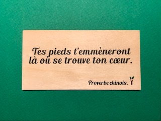 hylarion-cartes-tes-pieds-t-emm-neront-carte-bois-10x5-cm image 1