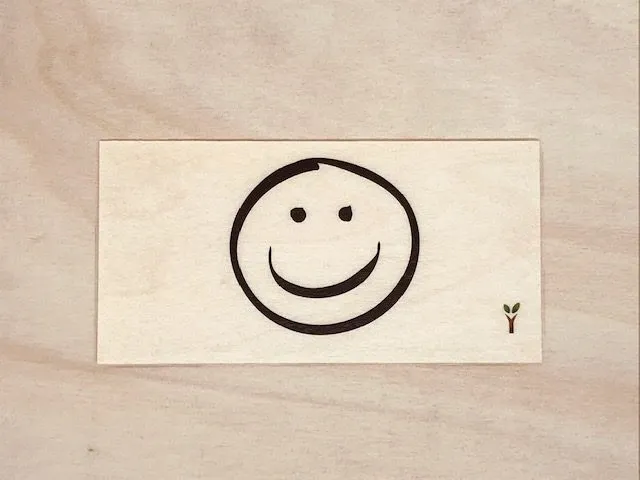 hylarion-cartes-smiley-carte-bois-message image 1
