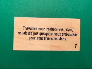 hylarion-cartes-travaillez-vos-r-ves-carte-bois-10x5-cm image 1