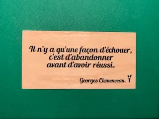 hylarion-cartes-il-n-y-a-qu-une-fa-on-d-chouer-carte-bois-10x5 image 1