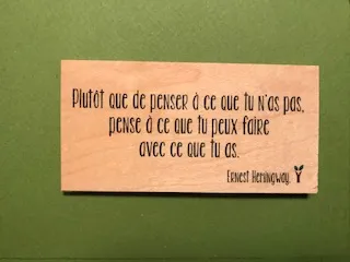 hylarion-cartes-plut-t-que-de-penser-ce-que-tu-n-as-pas-carte-bois image 1