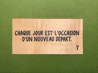 hylarion-cartes-chaque-jour-nouveau-d-part-carte-bois image 1