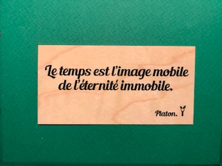 hylarion-cartes-le-temps-carte-bois-10x5-cm-citation image 1
