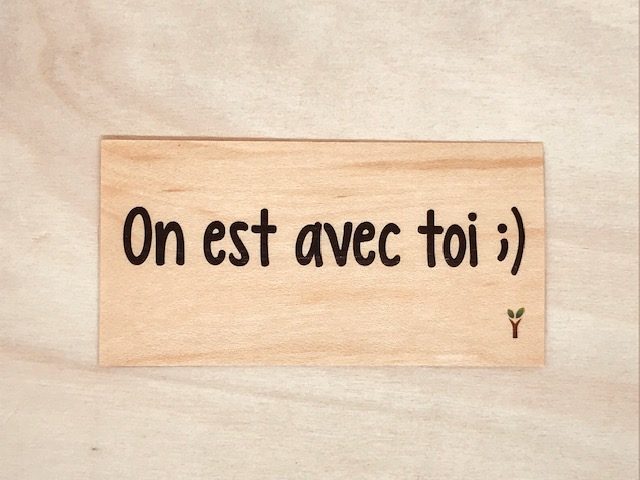 hylarion-cartes-on-est-avec-toi-carte-bois-10x5-cm-bois-massif image 1