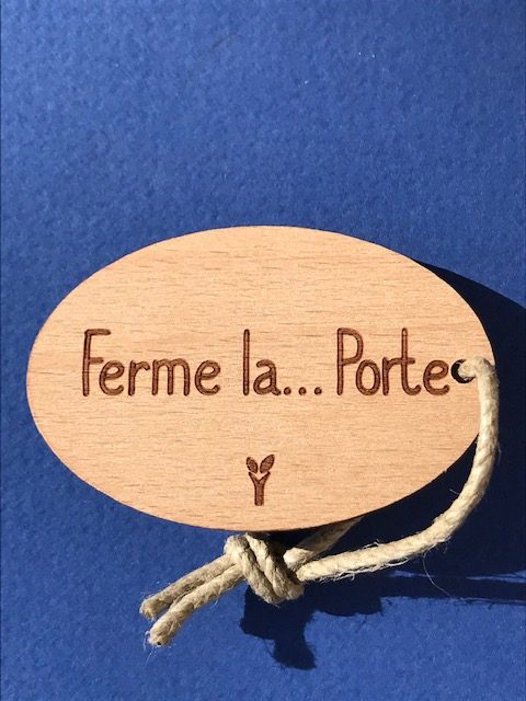 hylarion-porte-cl-s-ferme-la-porte-porte-cl-bois-humour image 1
