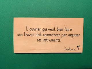 hylarion-cartes-ouvrier-travail-carte-bois-10x5-cm-massif image 1