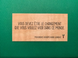 hylarion-cartes-changement-monde-carte-bois-10x5-cm image 1