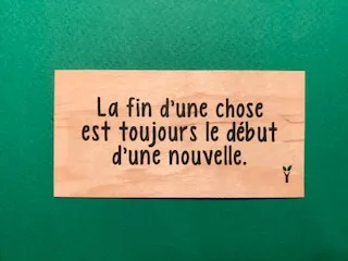 hylarion-cartes-fin-chose-carte-bois-citation-10x5-cm image 1