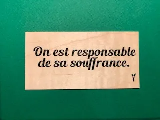 hylarion-cartes-on-est-responsable-de-sa-souffrance-carte-bois-10x5-cm image 1