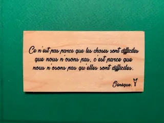 hylarion-cartes-ce-n-est-pas-parce-que-carte-bois-10x5 image 1