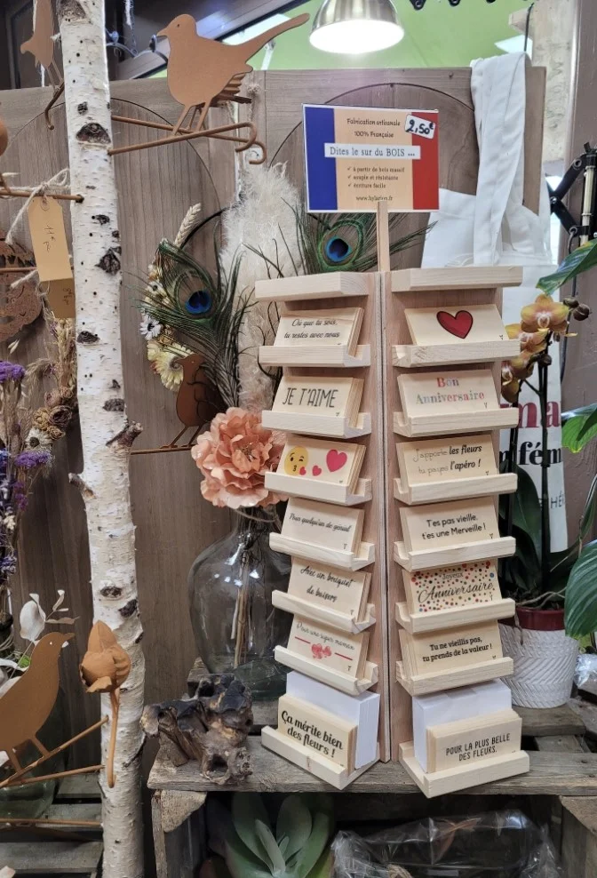 hylarion-pr-sentoirs-offre-d-couverte-fleuriste-pr-sentoir-bois image 2