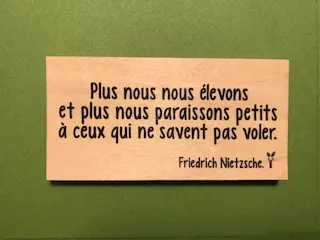 hylarion-cartes-plus-nous-nous-levons-carte-bois image 1