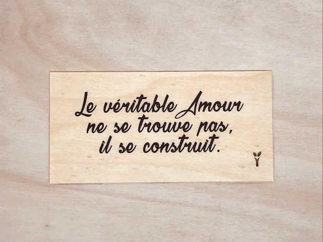 hylarion-cartes-amour-se-construit-carte-bois-amour image 1