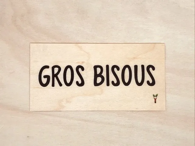 hylarion-cartes-gros-bisous-carte-bois-10x5-cm image 1