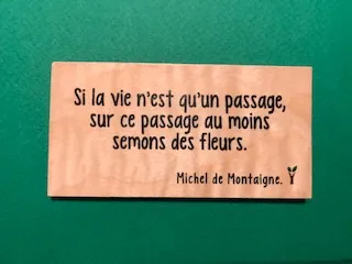 hylarion-cartes-si-la-vie-n-est-qu-un-passage-carte-bois-10x5 image 1