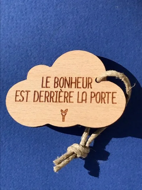 hylarion-porte-cl-s-le-bonheur-est-derri-re-la-porte-bois-6x4 image 1