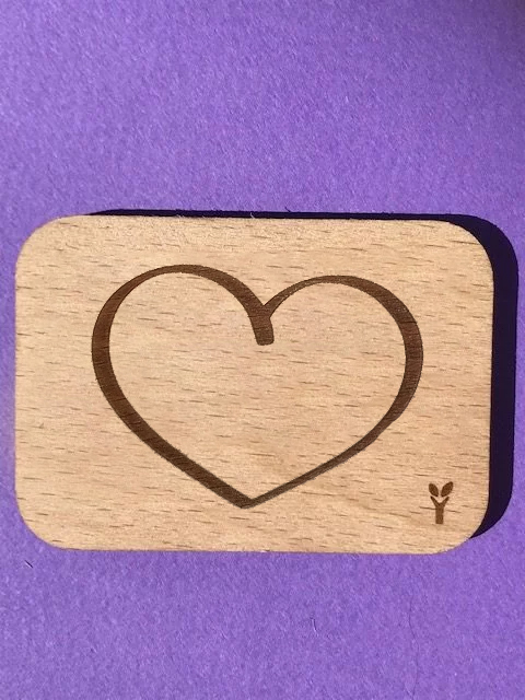 hylarion-magnets-coeur-magnet-bois-7x4-7-cm-2 image 1