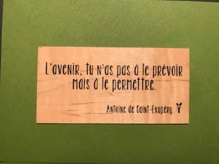 hylarion-cartes-l-avenir-carte-bois-citation-permettre image 1