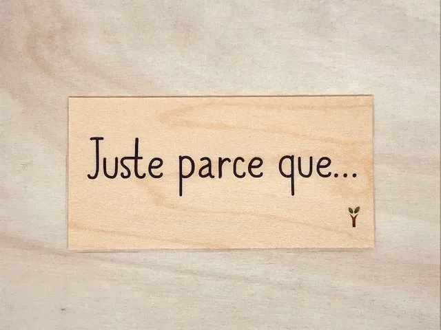 hylarion-cartes-juste-parce-que-carte-en-bois-10x5 image 1